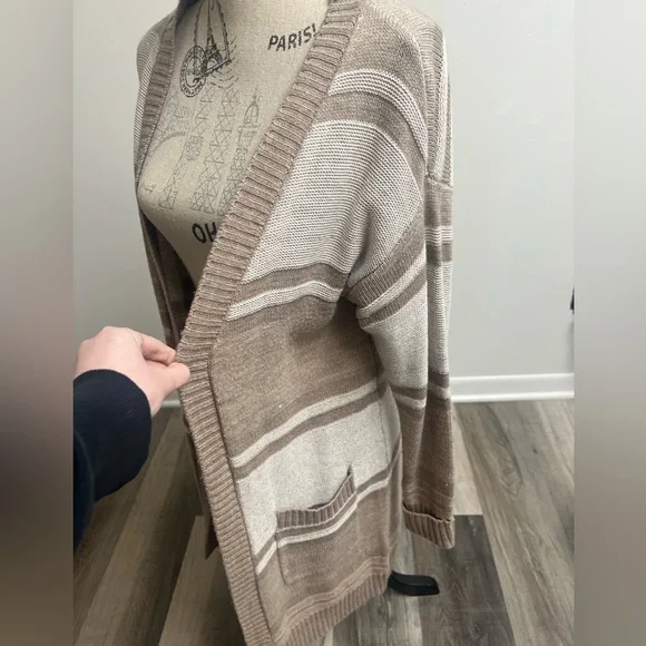 Y2k Long Striped Cardigan with Pockets! - Picture 5 of 15